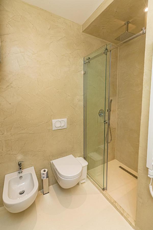 Novus Rooms Vlorë Eksteriør billede
